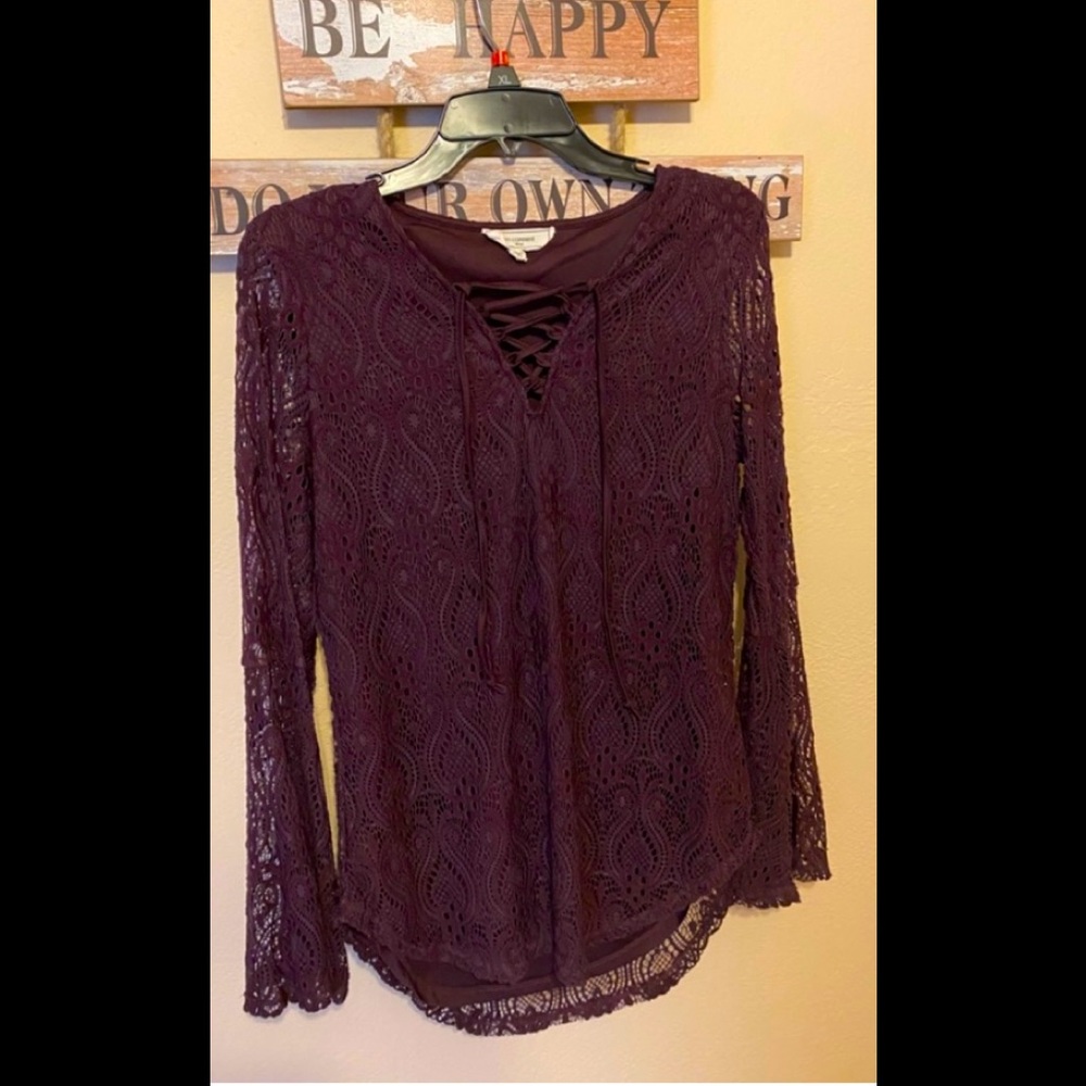 Pretty lace detail top. Size XL